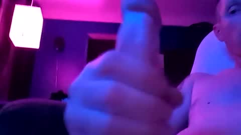 Snapshot of handsomerob42 chatting on 10/04/25, 10:35 handsomerob42 online show from 10/04/25, 10:35