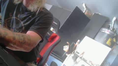 Snapshot of handyman5303 chatting on 01/08/25, 05:37 Handystudman online show from 01/08/25, 05:37