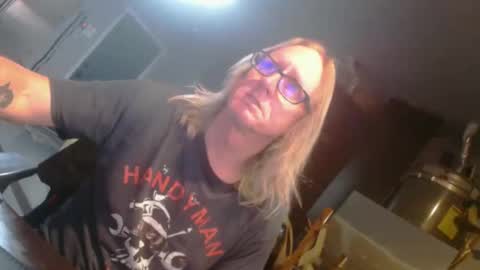 Snapshot of handyman5303 chatting on 01/11/25, 05:51 Handystudman online show from 01/11/25, 05:51