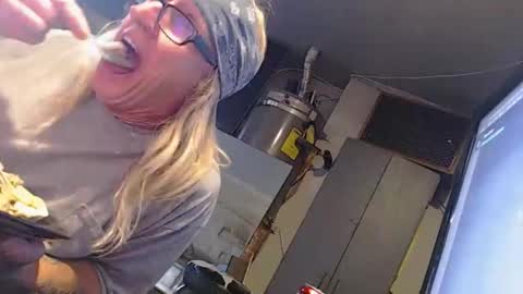 Snapshot of handyman5303 chatting on 11/07/25, 10:48 Handystudman online show from 11/07/25, 10:48