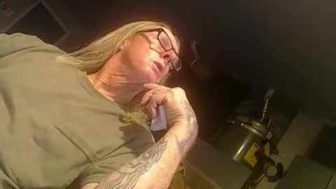 Handystudman online show from 11/22/25, 10:47