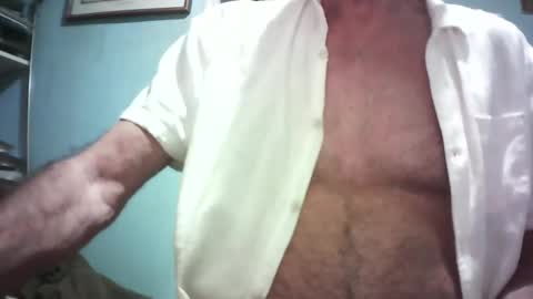 handymanforyou177322 online show from 02/04/26, 01:22