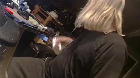 Snapshot of handystud33 chatting on 04/23/26, 10:03 handystud33 online show from 04/23/26, 10:03