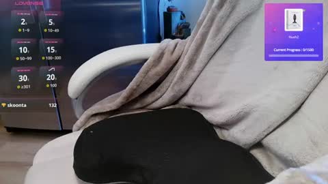 Snapshot of handzyafterdark chatting on 07/12/26, 07:38 Handy Andy online show from 07/12/26, 07:38