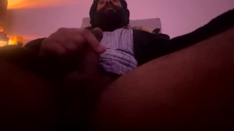 Snapshot of hangjball chatting on 12/01/25, 03:06 hangjball online show from 12/01/25, 03:06