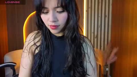 Snapshot of hani_amber_tx chatting on 06/25/26, 12:42 Follow me.. Live 730 to 1400 online show from 06/25/26, 12:42