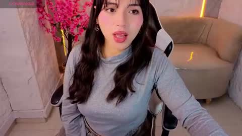 Snapshot of hani_amber_tx chatting on 07/12/26, 01:13 Follow me.. Live 730 to 1400 online show from 07/12/26, 01:13