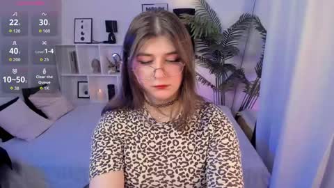 Hania online show from 05/17/26, 05:42