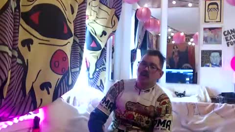 Snapshot of hankrams chatting on 12/25/24, 05:15 hank rams online show from 12/25/24, 05:15