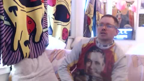 Snapshot of hankrams chatting on 12/16/25, 07:52 hank rams online show from 12/16/25, 07:52