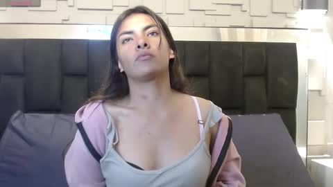 Snapshot of hanna13_ chatting on 10/24/25, 09:22 Hanna online show from 10/24/25, 09:22