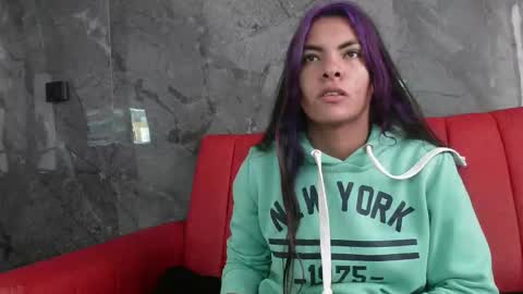 Snapshot of hanna13_ chatting on 11/17/25, 12:00 Hanna online show from 11/17/25, 12:00