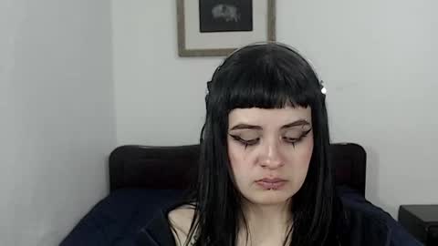 Snapshot of hanna99moon chatting on 09/12/25, 02:44 JUANA online show from 09/12/25, 02:44