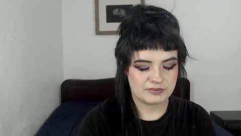 Snapshot of hanna99moon chatting on 09/16/25, 04:30 JUANA online show from 09/16/25, 04:30