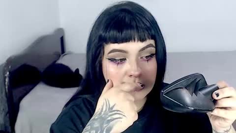 Snapshot of hanna99moon chatting on 10/08/25, 05:16 JUANA online show from 10/08/25, 05:16