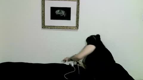 Snapshot of hanna99moon chatting on 11/19/25, 12:38 JUANA online show from 11/19/25, 12:38