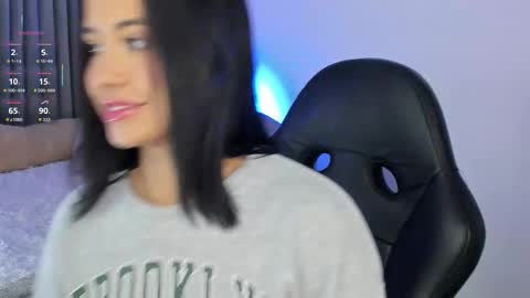 hanna online show from 11/08/25, 11:43