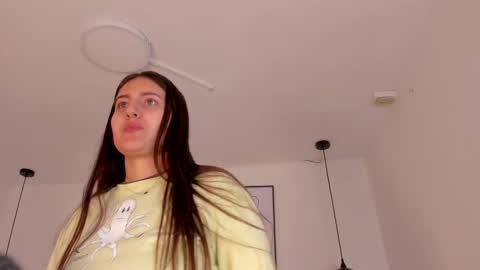 hanna__evans_ online show from 10/17/25, 12:19