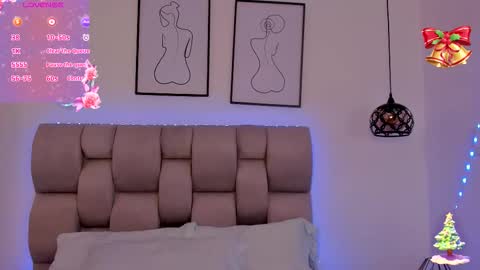 hanna__evans_ online show from 12/14/25, 12:10