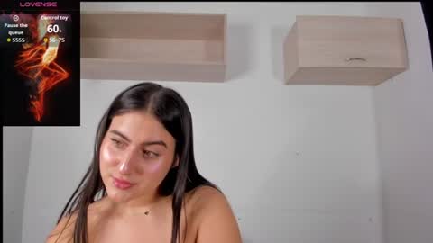 Snapshot of hanna__evans_ chatting on 06/17/26, 11:34 hanna__evans_ online show from 06/17/26, 11:34