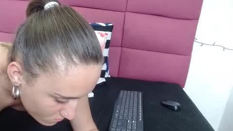 Snapshot of hanna__palmer1 chatting on 01/13/25, 06:38 Hanna Palmer online show from 01/13/25, 06:38