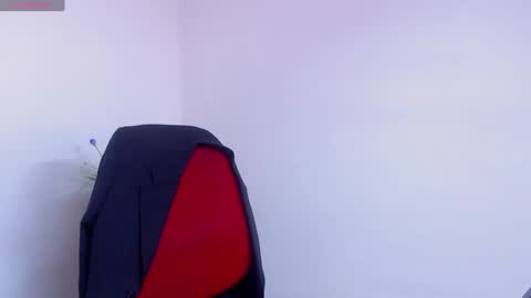 Sara online show from 02/05/25, 04:58