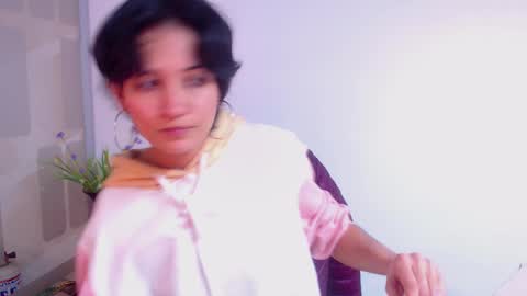 Sara online show from 03/06/25, 04:17