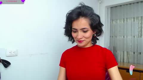 Sara online show from 10/30/25, 08:42