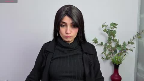 Snapshot of hanna_chloe chatting on 06/22/26, 01:52 Sara online show from 06/22/26, 01:52