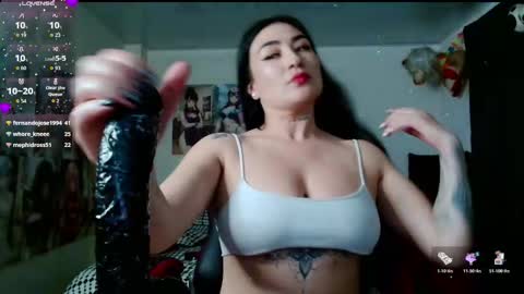 Snapshot of hanna_davis1 chatting on 10/24/25, 10:28 Hanna davis new account online show from 10/24/25, 10:28