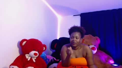 Snapshot of hanna_ebony_x chatting on 05/28/26, 02:31 HANNA 3 online show from 05/28/26, 02:31
