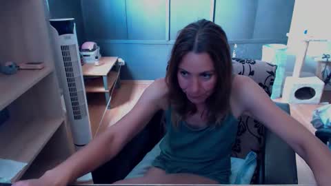 Snapshot of hanna_ha chatting on 06/10/26, 12:26 hanna_ha online show from 06/10/26, 12:26