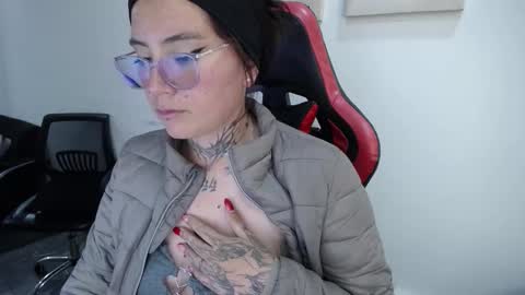 mara online show from 03/10/26, 08:14