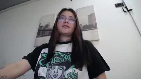 mara online show from 04/17/26, 05:27