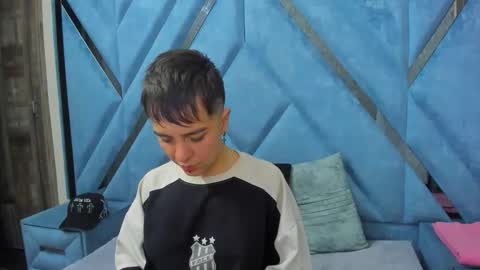 Hanna online show from 06/06/26, 02:27