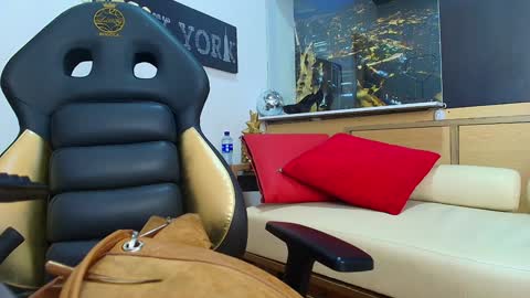 hanna_lamber online show from 02/06/25, 05:35