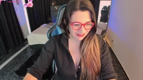 hanna_ma online show from 11/01/25, 01:02