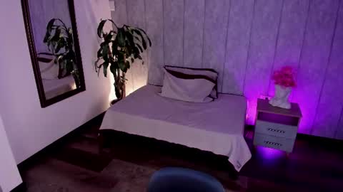 Hanna  online show from 06/11/26, 12:32