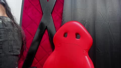 Snapshot of hanna_slut chatting on 01/08/25, 02:25 EVA online show from 01/08/25, 02:25