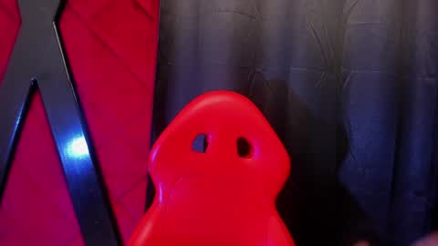 Snapshot of hanna_slut chatting on 02/26/25, 12:38 EVA online show from 02/26/25, 12:38