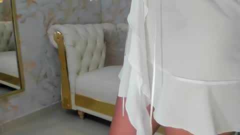 Snapshot of hanna_slut chatting on 10/01/25, 10:10 EVA online show from 10/01/25, 10:10