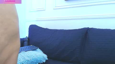 HANNA SOFIA online show from 11/26/25, 11:22