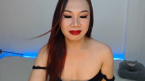 Snapshot of hannabanana_ts chatting on 10/23/25, 02:11 Hannah online show from 10/23/25, 02:11