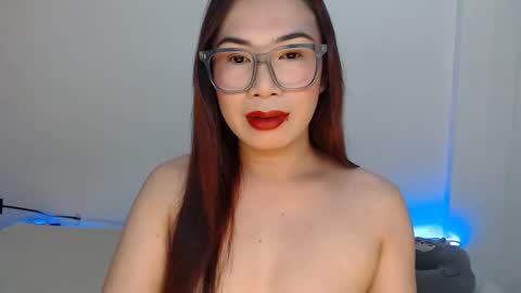 Snapshot of hannabanana_ts chatting on 11/04/25, 01:38 Hannah online show from 11/04/25, 01:38