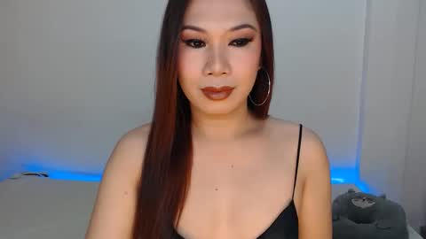 Snapshot of hannabanana_ts chatting on 12/03/25, 02:41 Hannah online show from 12/03/25, 02:41