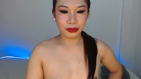 Snapshot of hannabanana_ts chatting on 01/17/26, 02:27 Hannah online show from 01/17/26, 02:27