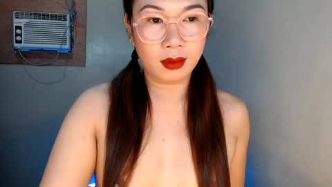 Snapshot of hannabanana_ts chatting on 06/16/26, 04:15 Hannah online show from 06/16/26, 04:15