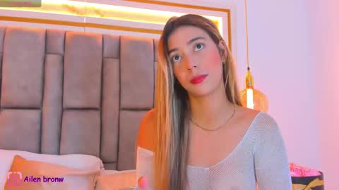 Snapshot of hannabronw chatting on 09/16/25, 07:15 Eliana online show from 09/16/25, 07:15