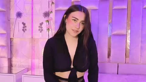 Snapshot of hannacollins_2 chatting on 10/13/25, 01:33 hannacollins_2 online show from 10/13/25, 01:33
