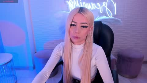  Hanna Connor  online show from 01/15/25, 07:55